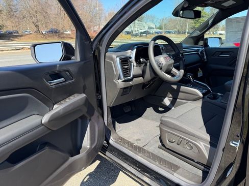 New 2026 GMC Canyon Elevation w/ Convenience Package image 17