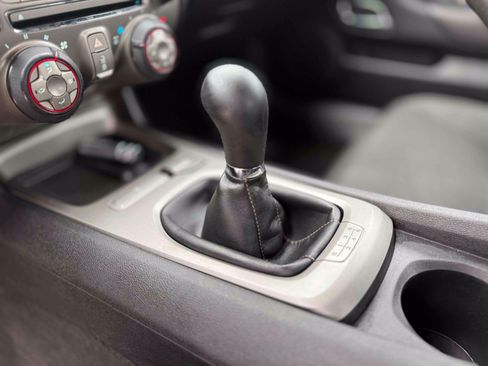 Used 2013 Chevrolet Camaro LS RWD image 23