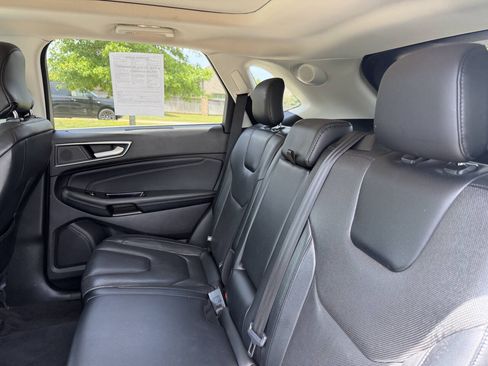 Used 2019 Ford Edge Titanium w/ Equipment Group 301A FWD image 28