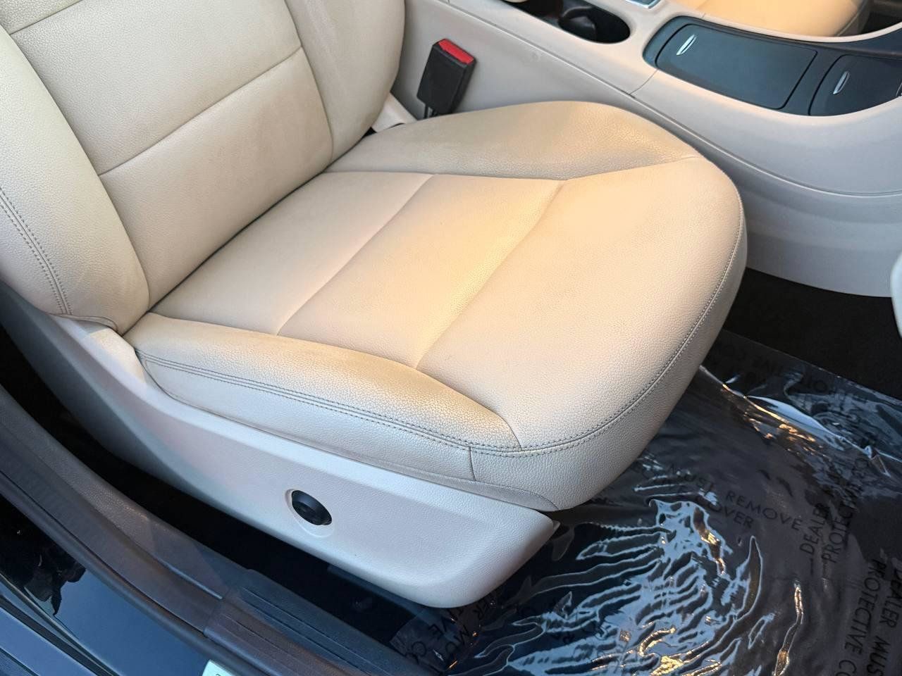 Used 2015 Mercedes-Benz GLA 250 4MATIC w/ Premium Package image 26
