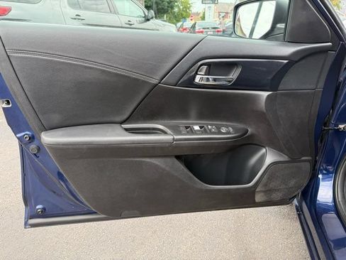 Used 2013 Honda Accord Sport image 9
