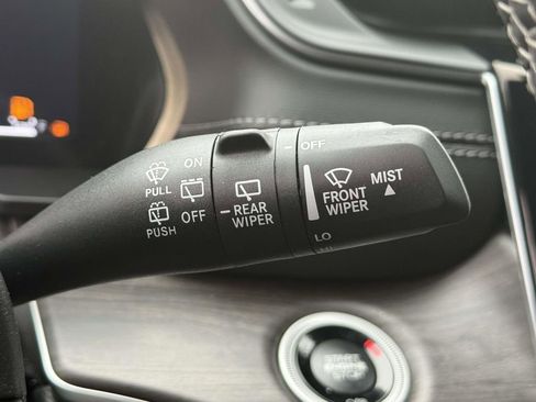 New 2025 Jeep Grand Cherokee Limited w/ Black Appearance Package AWD/4WD image 24