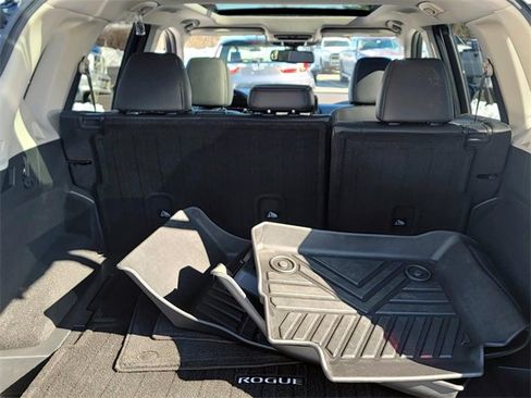 Used 2021 Nissan Rogue SL w/ Premium Package image 9