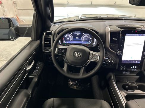 New 2026 RAM 1500 4x4 Crew Cab image 29