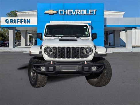 Used 2025 Jeep Gladiator Mojave image 12