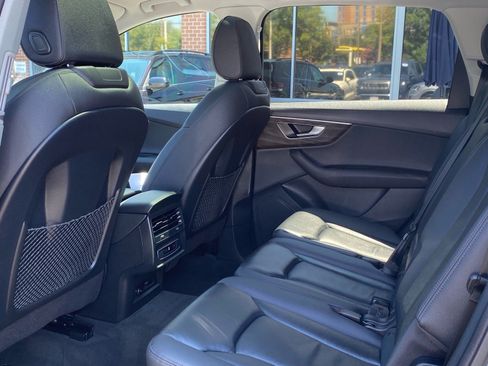 Used 2023 Audi Q7 3.0T Premium w/ Convenience Package AWD/4WD image 20