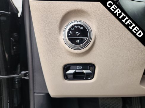 Used 2025 Mercedes-Benz C 300 C 300 image 21