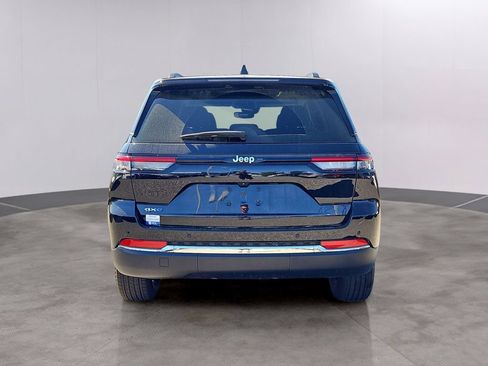Used 2023 Jeep Grand Cherokee 4WD 4xe image 5