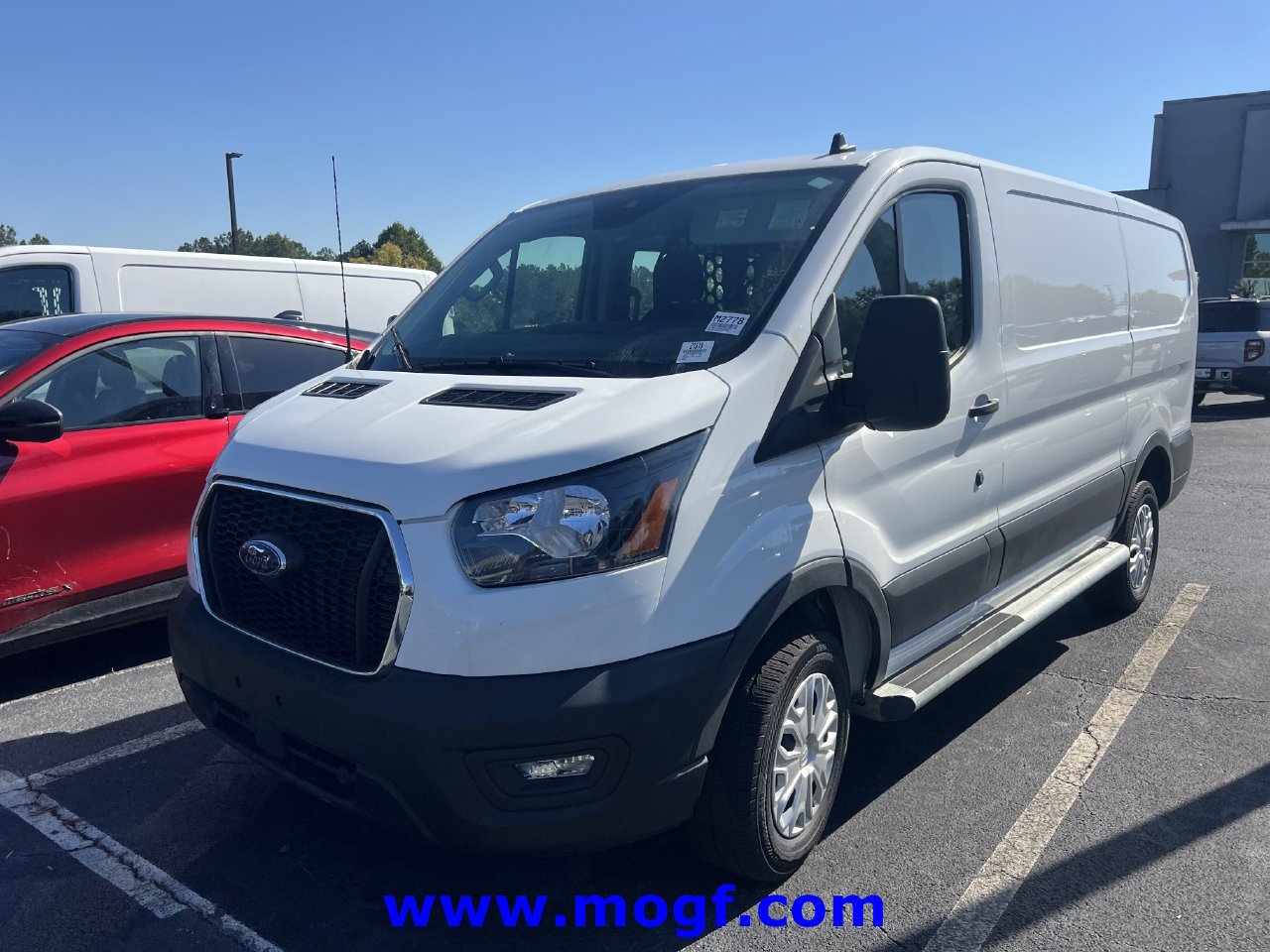 Used 2025 Ford Transit 250 Low Roof w/ Exterior Upgrade Package RWD image 2