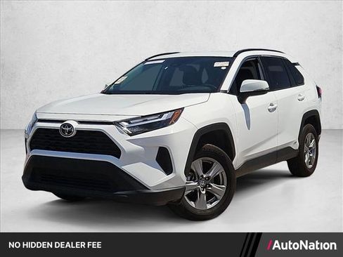 Used 2025 Toyota RAV4 XLE AWD/4WD image 1