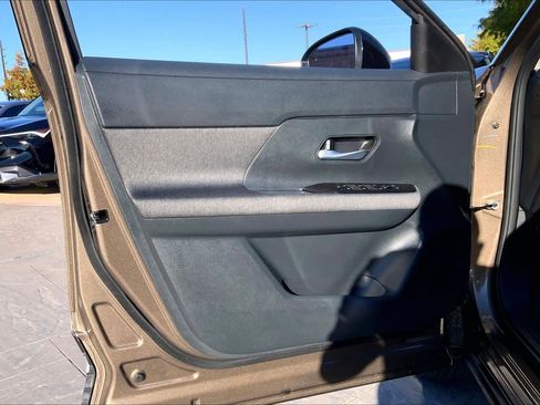 Used 2026 Nissan Kicks SV image 21