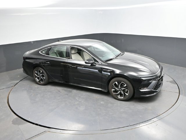 Used 2025 Hyundai Sonata SEL FWD image 32