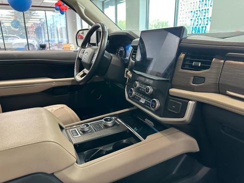 Used 2023 Ford Expedition Max Limited image 49