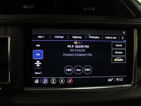 Used 2021 GMC Yukon Denali w/ LPO, Illumination Package AWD/4WD image 4