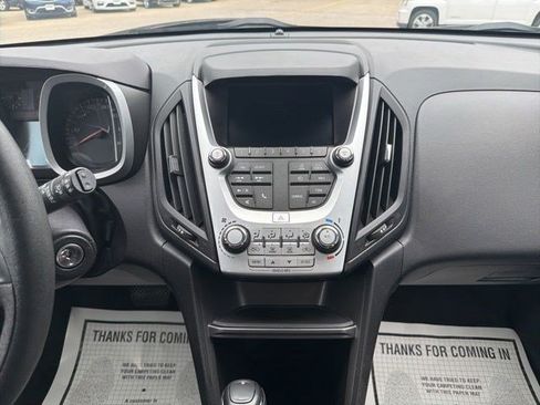 Used 2017 Chevrolet Equinox LS AWD/4WD image 22