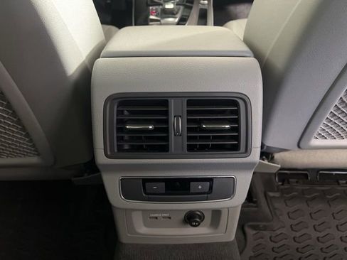 Used 2023 Audi Q5 2.0T Premium Plus w/ Premium Plus Package image 18