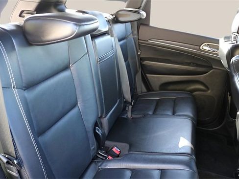 Used 2017 Jeep Grand Cherokee Limited w/ Trailer Tow Group IV image 17