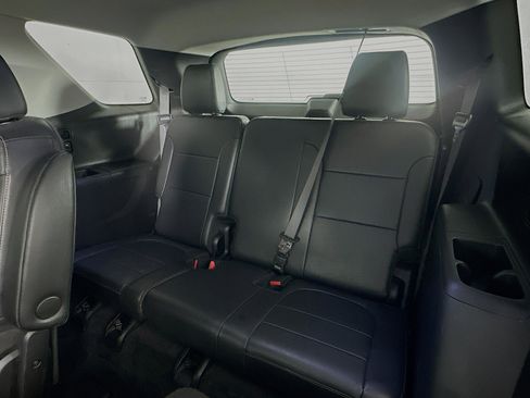 Used 2019 Chevrolet Traverse LT image 28