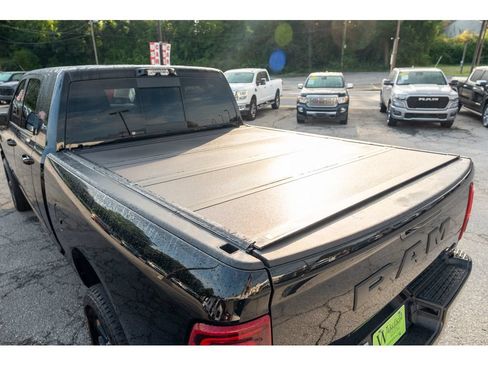Used 2025 RAM 2500 Laramie AWD/4WD image 34