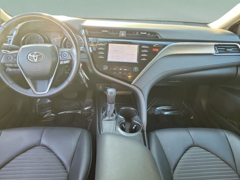 Used 2018 Toyota Camry SE FWD image 10