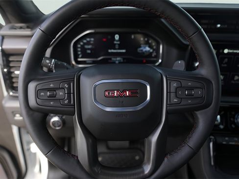 Used 2025 GMC Sierra 1500 AT4X image 15