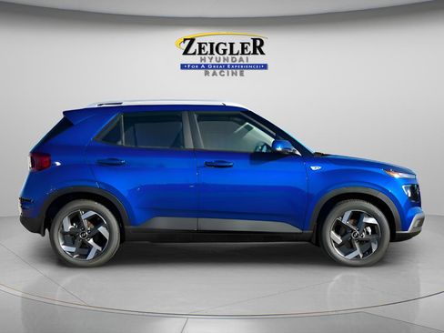 New 2026 Hyundai Venue SEL FWD image 9