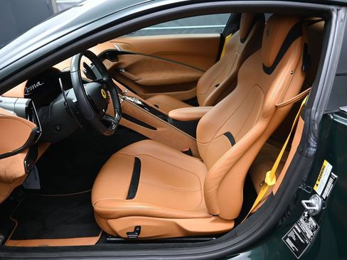 Used 2021 Ferrari Roma RWD image 7