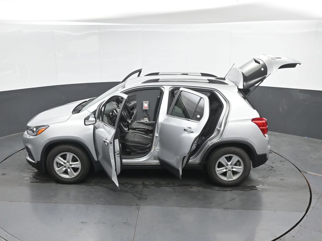 Used 2020 Chevrolet Trax LT w/ LT Convenience Package FWD image 51