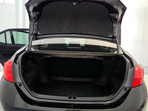 Used 2018 Toyota Corolla SE image 16