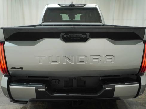 Used 2023 Toyota Tundra Platinum AWD/4WD image 5