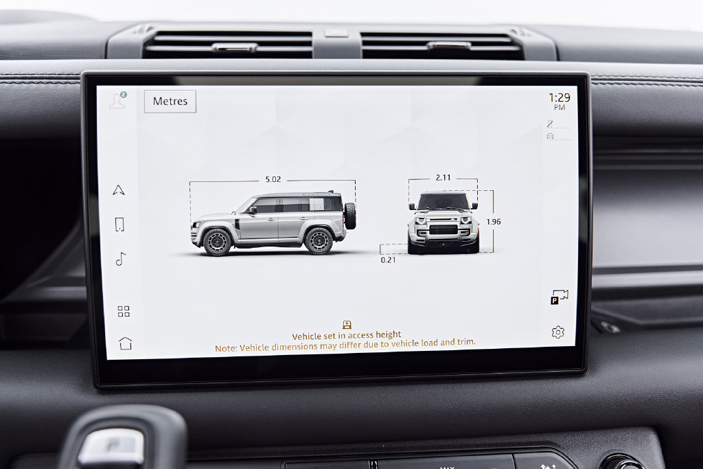 Used 2025 Land Rover Defender 110 AWD/4WD image 86