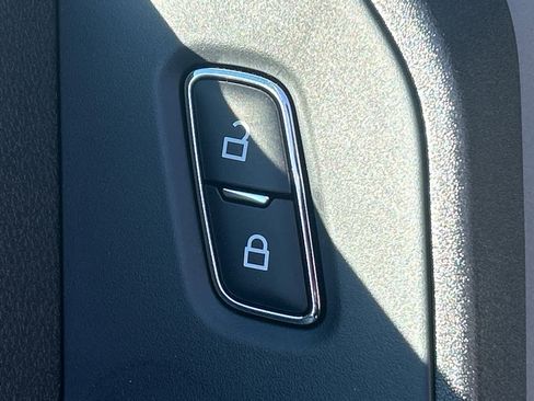 Used 2024 Ford F350 XL w/ XL Chrome Package image 19