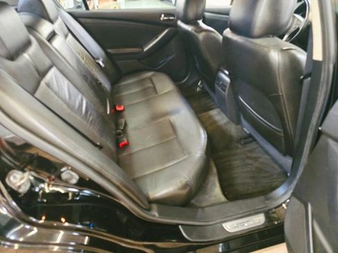 Used 2010 Nissan Altima 3.5 SR w/ Premium Pkg FWD image 7