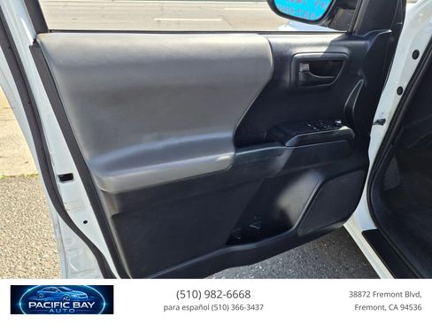 Used 2018 Toyota Tacoma SR RWD image 10