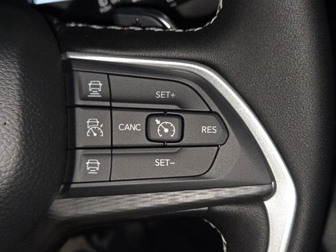 New 2025 Jeep Grand Cherokee Laredo image 27