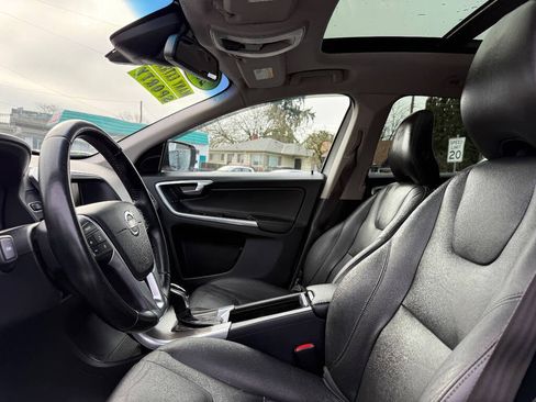 Used 2015 Volvo XC60 T5 Premier image 14