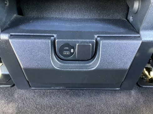 Used 2023 Ford F150 XLT image 25