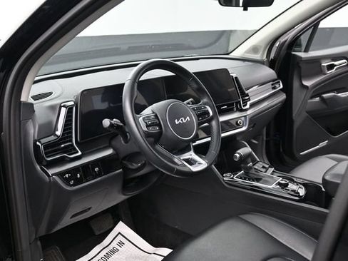 Used 2025 Kia Sportage EX w/ Premium Package FWD image 9