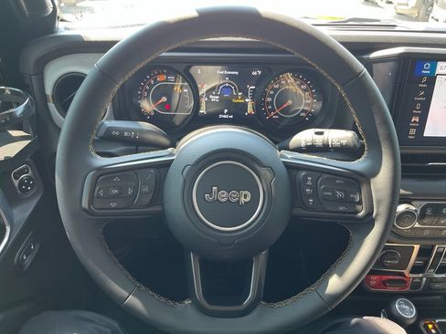 Used 2024 Jeep Wrangler Unlimited Sport AWD/4WD image 18