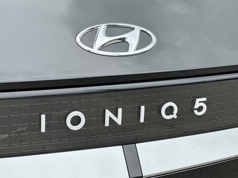 Used 2024 Hyundai Ioniq 5 SEL image 28
