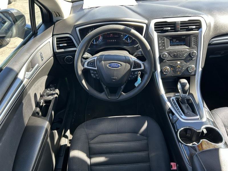 Used 2015 Ford Fusion SE FWD image 8