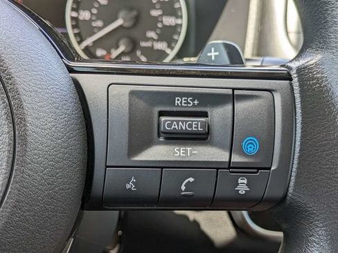 Used 2023 Nissan Rogue SV FWD image 26