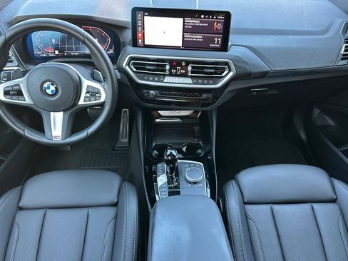 Used 2024 BMW X4 xDrive30i w/ M Sport Package AWD/4WD image 12