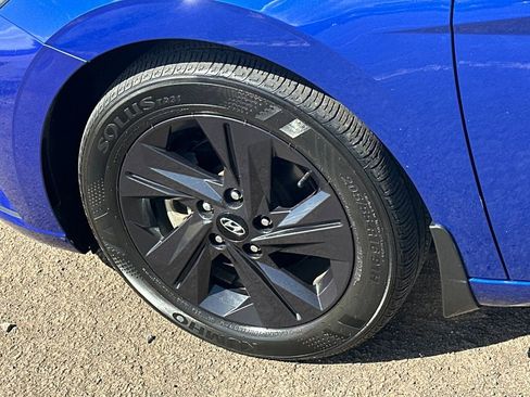 Used 2023 Hyundai Elantra SEL FWD image 12