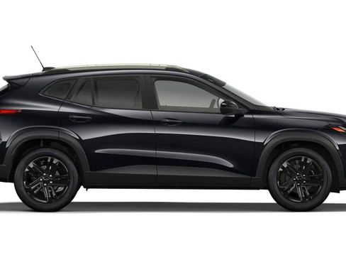 New 2026 Chevrolet Trax ACTIV w/ Sunroof Package FWD image 17