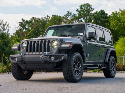Used 2023 Jeep Wrangler Unlimited Rubicon 4xe w/ Cold Weather Group AWD/4WD image 4