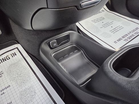 New 2026 Chrysler Voyager LX FWD image 30