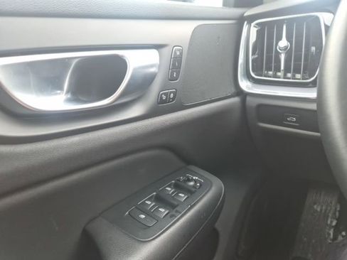 Used 2024 Volvo S60 B5 Core image 13