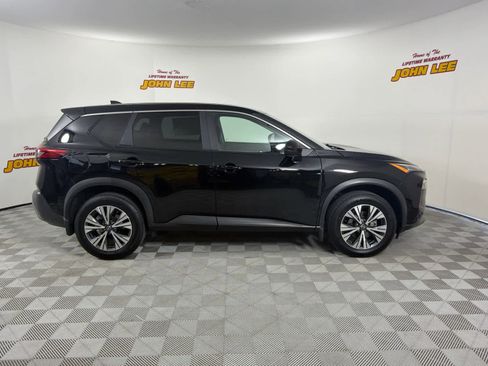 Used 2023 Nissan Rogue SV image 7