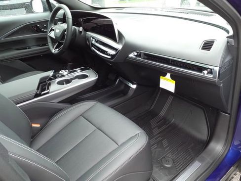 New 2025 Cadillac Lyriq Sport image 23